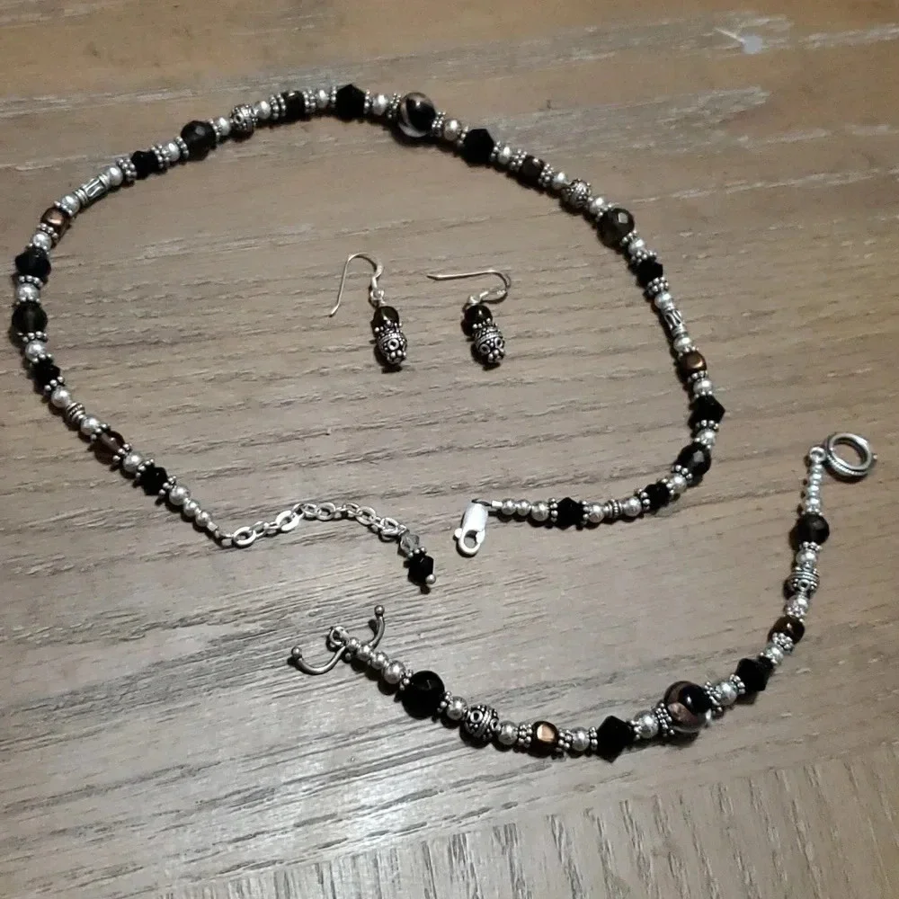 Silver Beaded with chrystal beads 3 pc jewelry set. Necklace. bracelet earrings